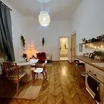 Apartment Breathtaking Centre Views - Bright & Spacious 2br
