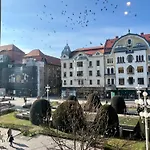Apartment Breathtaking Centre Views - Bright & Spacious 2br Timisoara