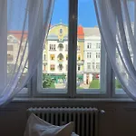 Breathtaking Centre Views - Bright & Spacious 2br *