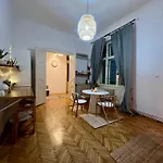 Breathtaking Centre Views - Bright & Spacious 2br * Timisoara