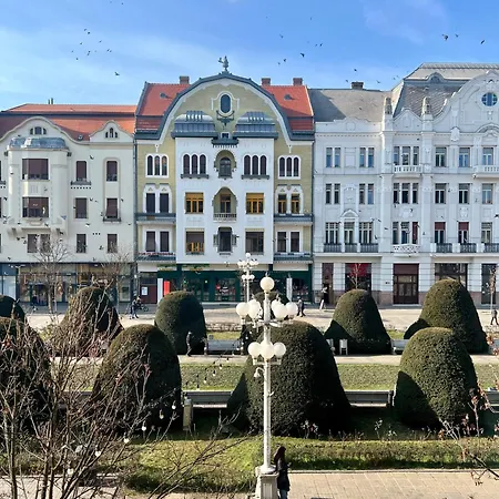 Breathtaking Centre Views - Bright & Spacious 2br Apartment