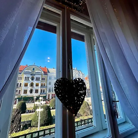 Breathtaking Centre Views - Bright & Spacious 2br Timișoara