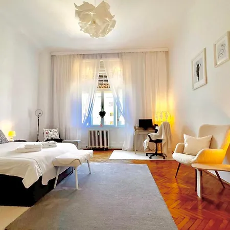 Apartment Breathtaking Centre Views - Bright & Spacious 2br *