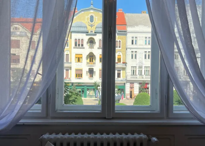 Breathtaking Centre Views - Bright & Spacious 2br *