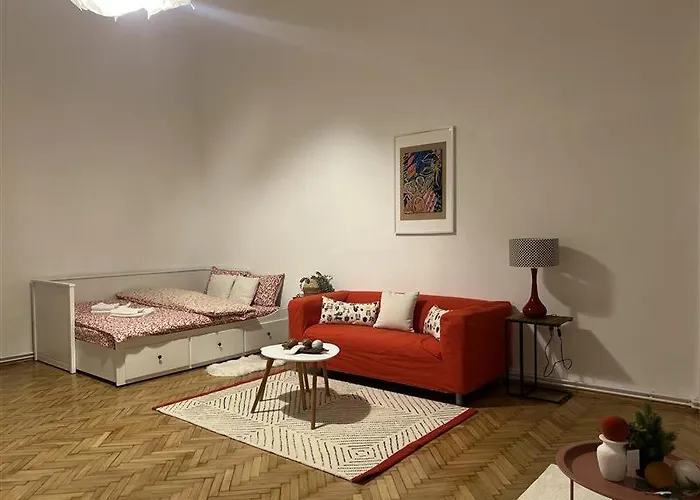 Breathtaking Centre Views - Bright & Spacious 2br