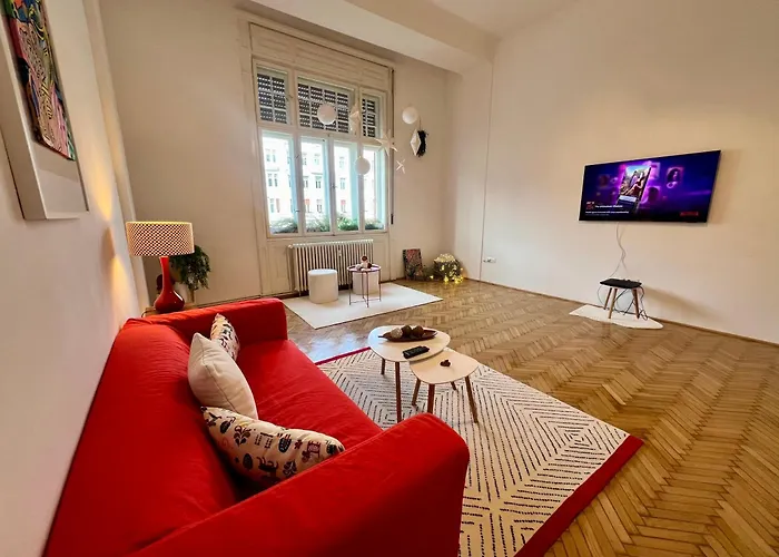 Breathtaking Centre Views - Bright & Spacious 2br Timisoara